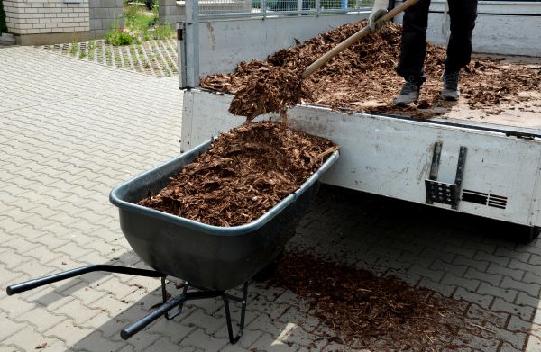 Bulk Mulch Delivery in Elk Grove