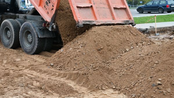 Soil Delivery in Elk Grove