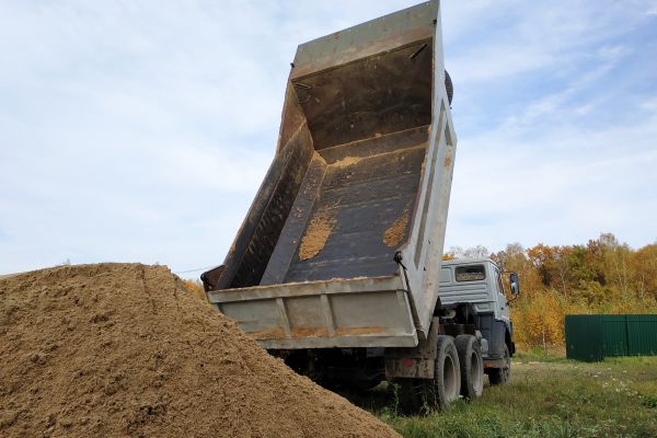 Topsoil Delivery in Elk Grove
