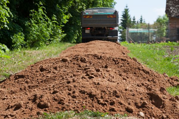 Residential Soil Delivery in Elk Grove