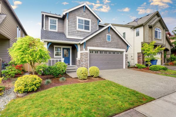 Curb Appeal Landscaping in Elk Grove