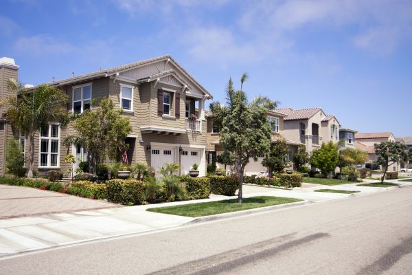 Neighborhood Landscaping in Elk Grove